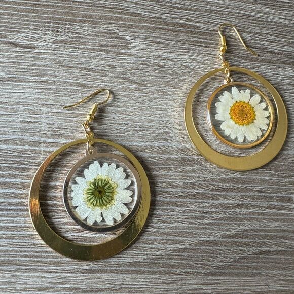 Bohemian flower earrings A977 - Picture 3 of 4